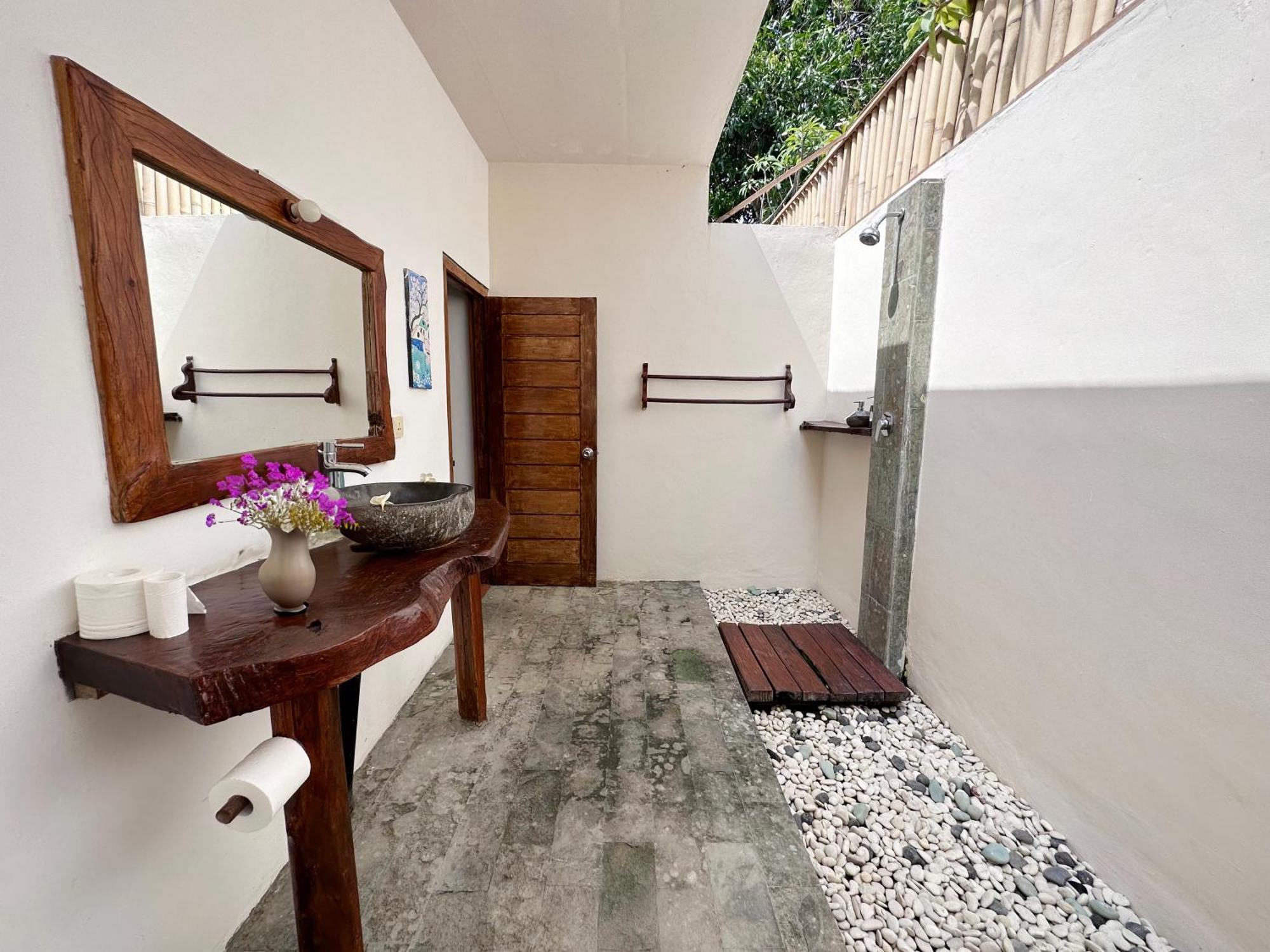 Pebble & Fins Bali Dive Resort Tulamben  Exterior photo