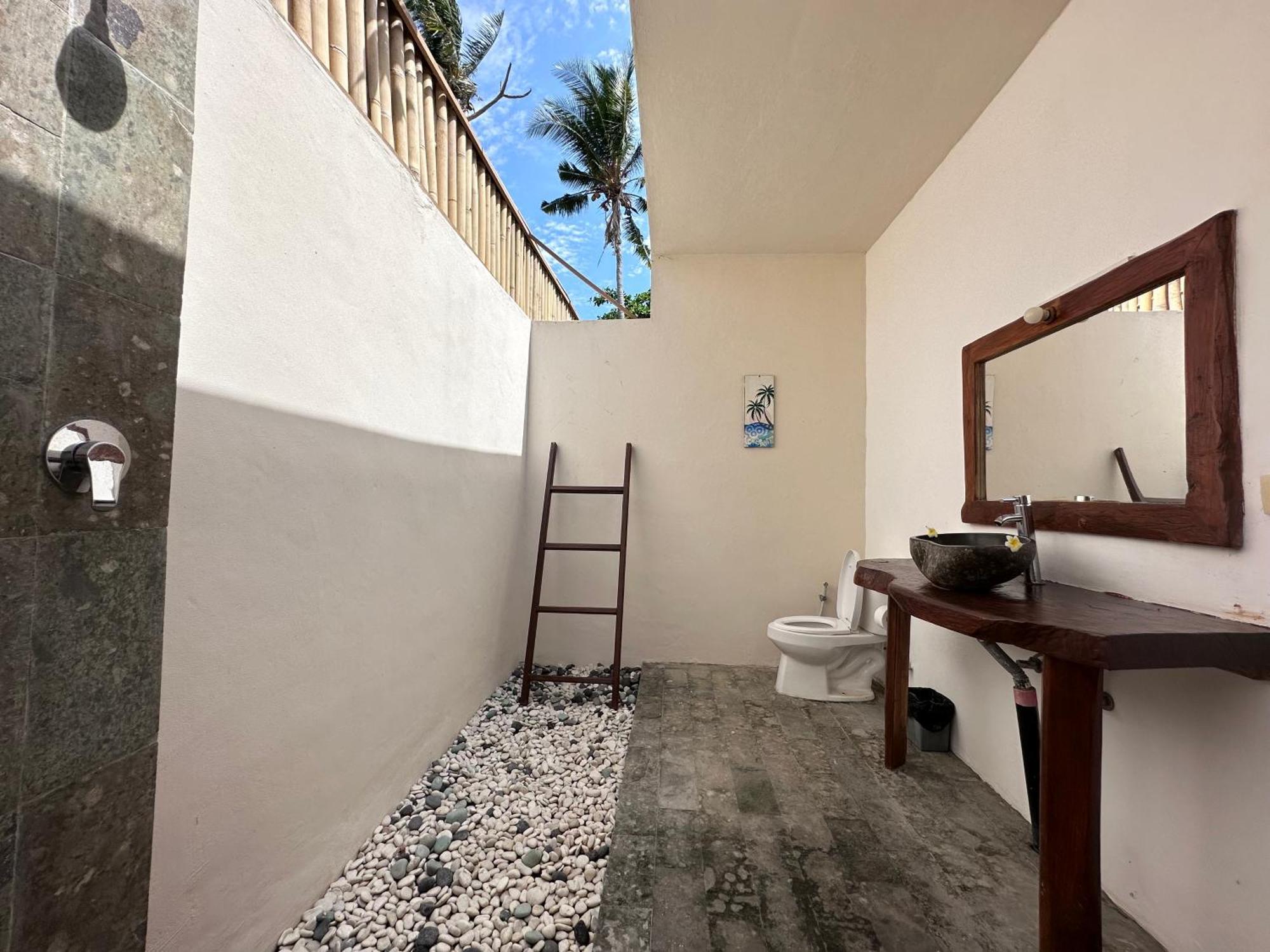 Pebble & Fins Bali Dive Resort Tulamben  Exterior photo